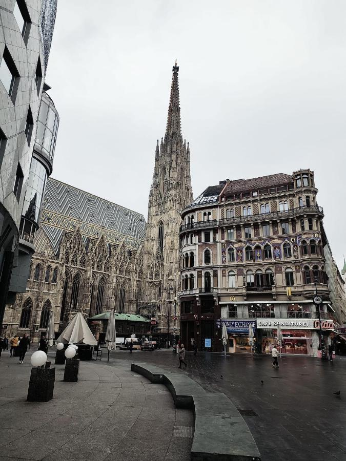 Central Mariahilfer Apartment 5 Min To The Schoenbrunn Palace And City Shopping Center Vienna Exterior photo