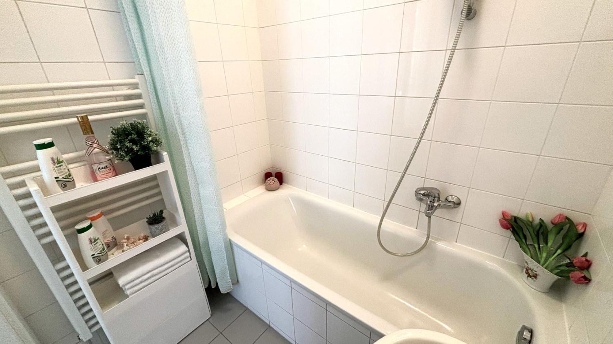 Central Mariahilfer Apartment 5 Min To The Schoenbrunn Palace And City Shopping Center Vienna Exterior photo